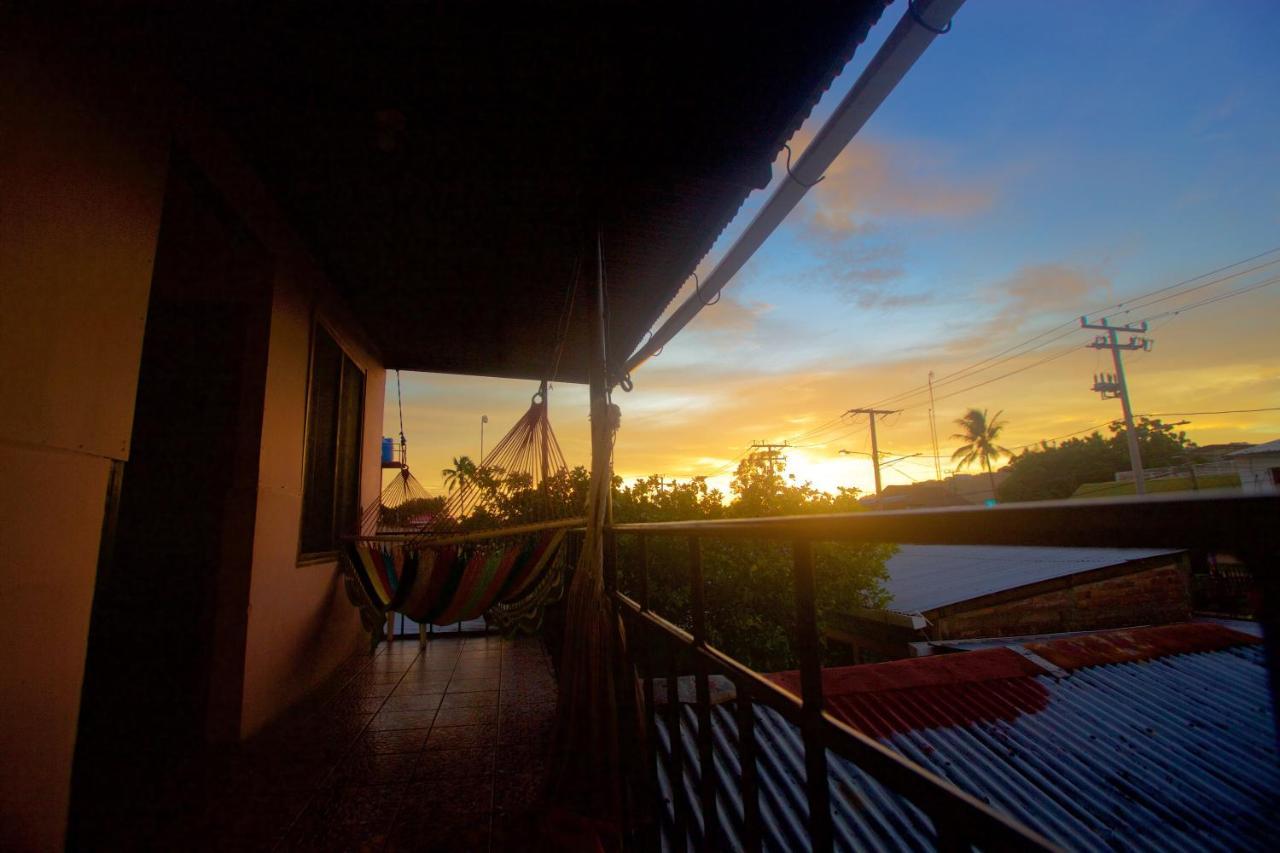 Hostal Los Chamos San Juan del Sur Buitenkant foto