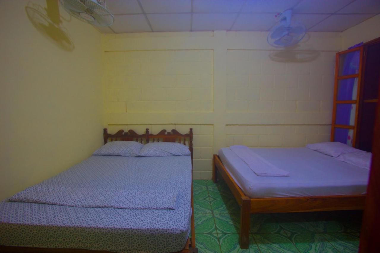 Hostal Los Chamos San Juan del Sur Buitenkant foto