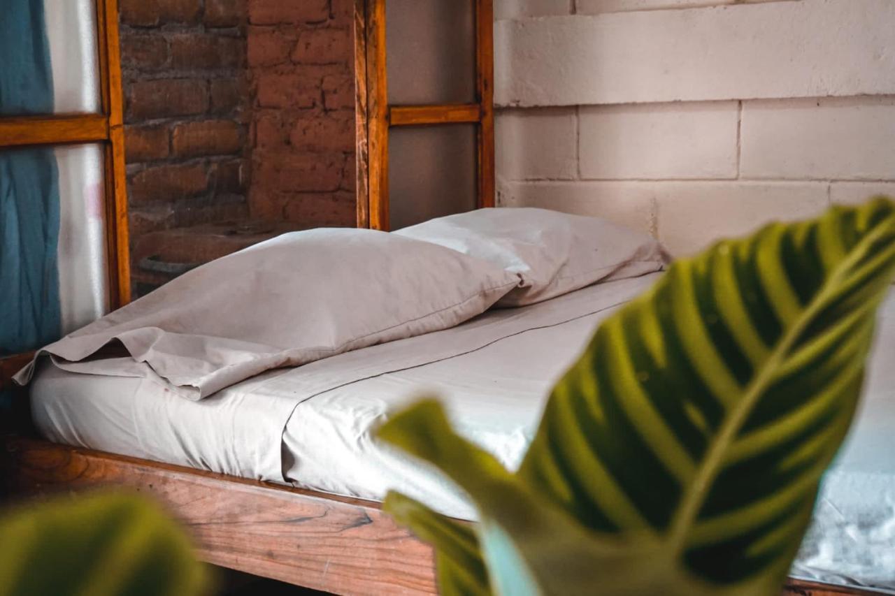 Hostal Los Chamos San Juan del Sur Buitenkant foto