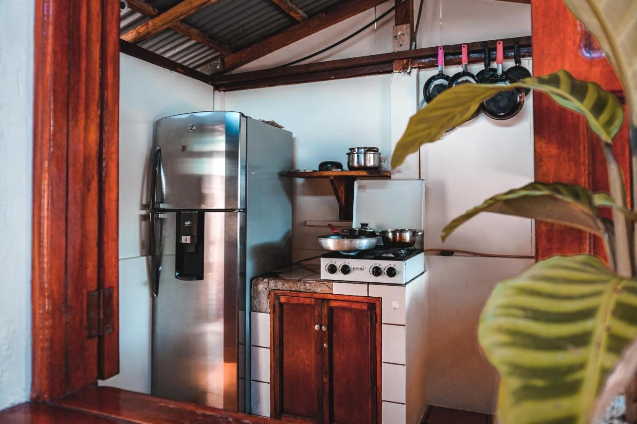 Hostal Los Chamos San Juan del Sur Buitenkant foto