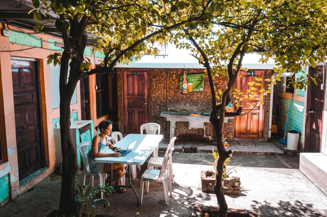 Hostal Los Chamos San Juan del Sur Buitenkant foto
