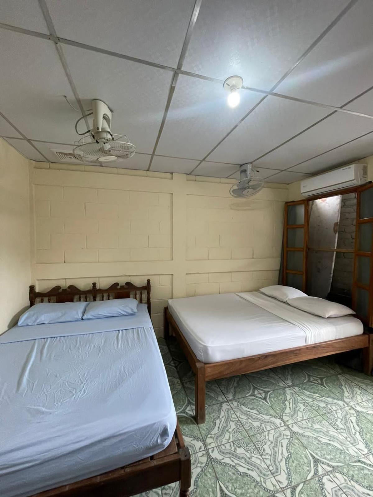 Hostal Los Chamos San Juan del Sur Buitenkant foto