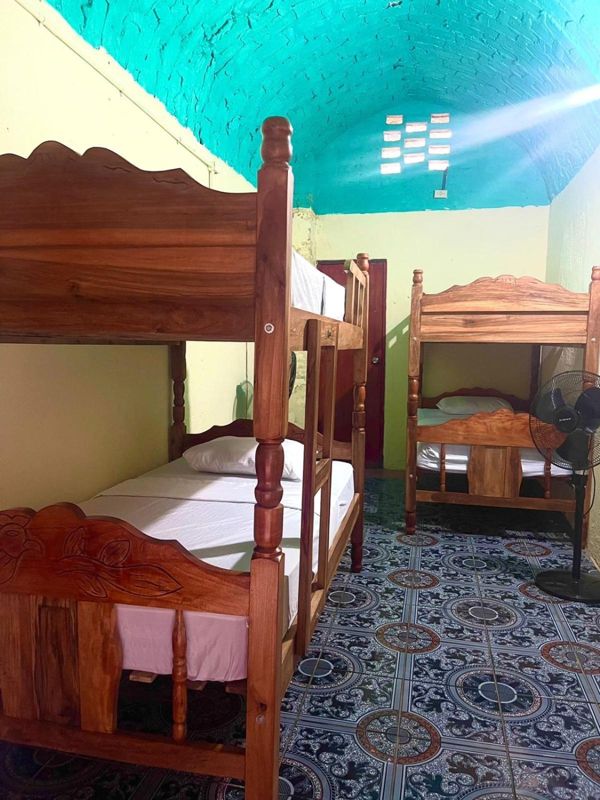 Hostal Los Chamos San Juan del Sur Buitenkant foto