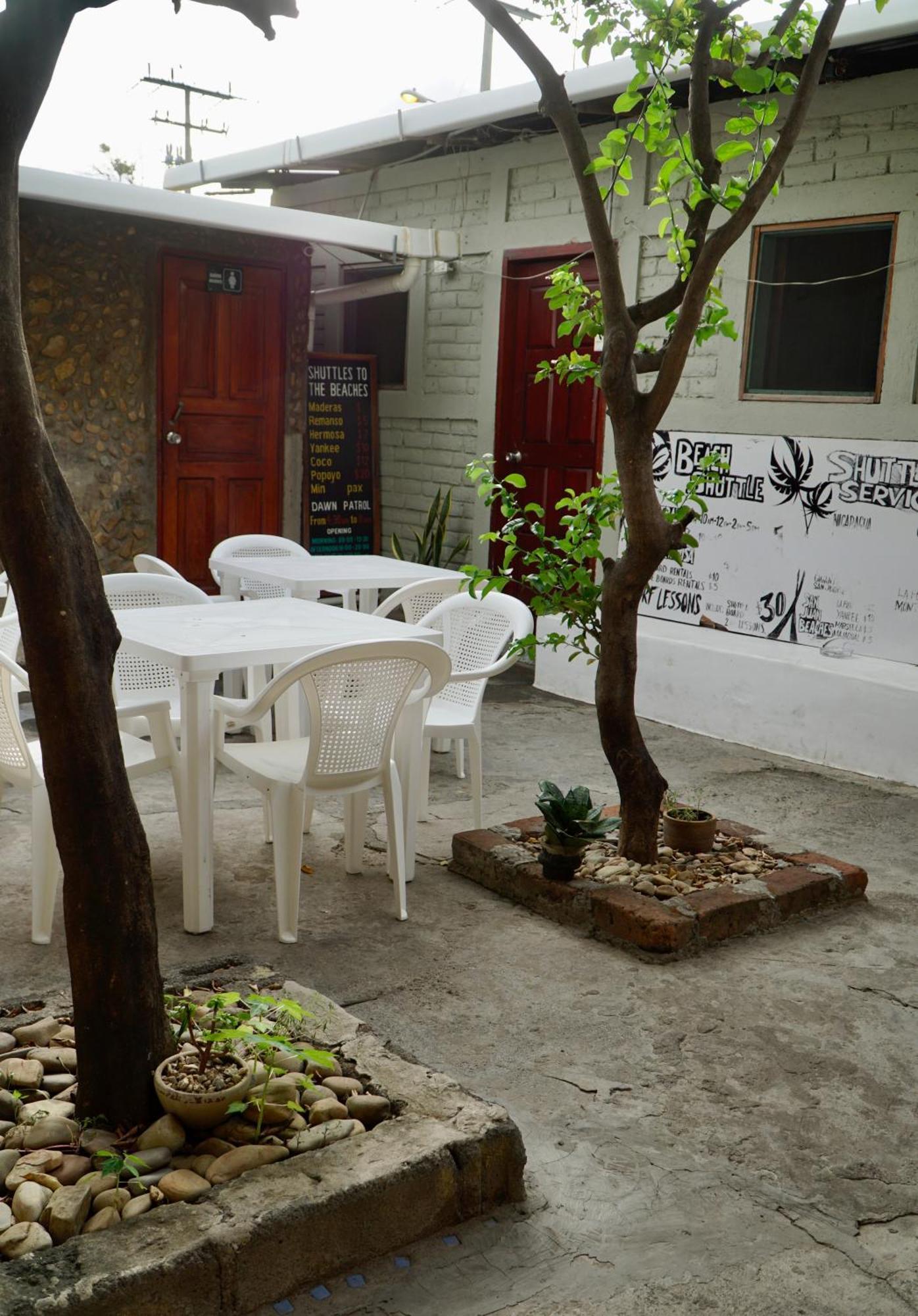 Hostal Los Chamos San Juan del Sur Buitenkant foto