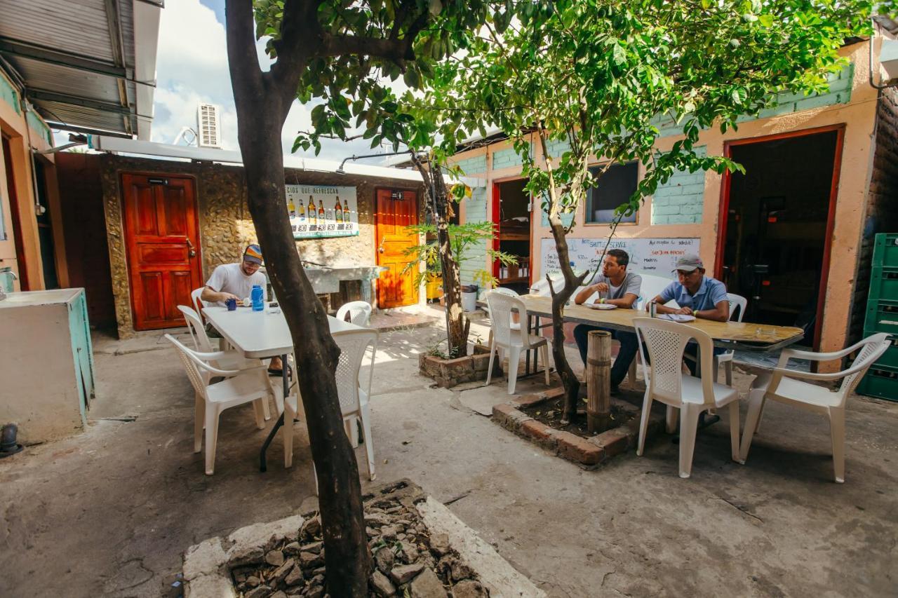 Hostal Los Chamos San Juan del Sur Buitenkant foto